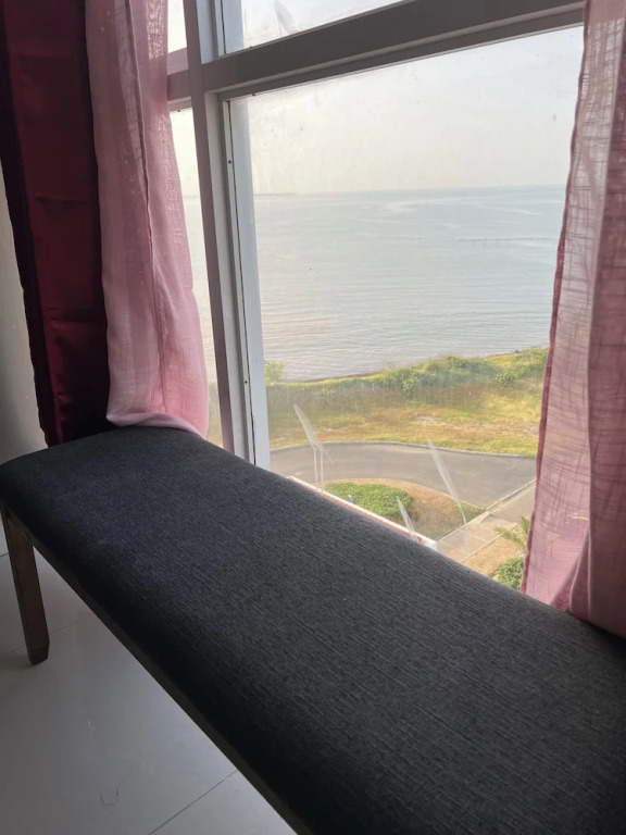 Bayfront Villa & Apartment