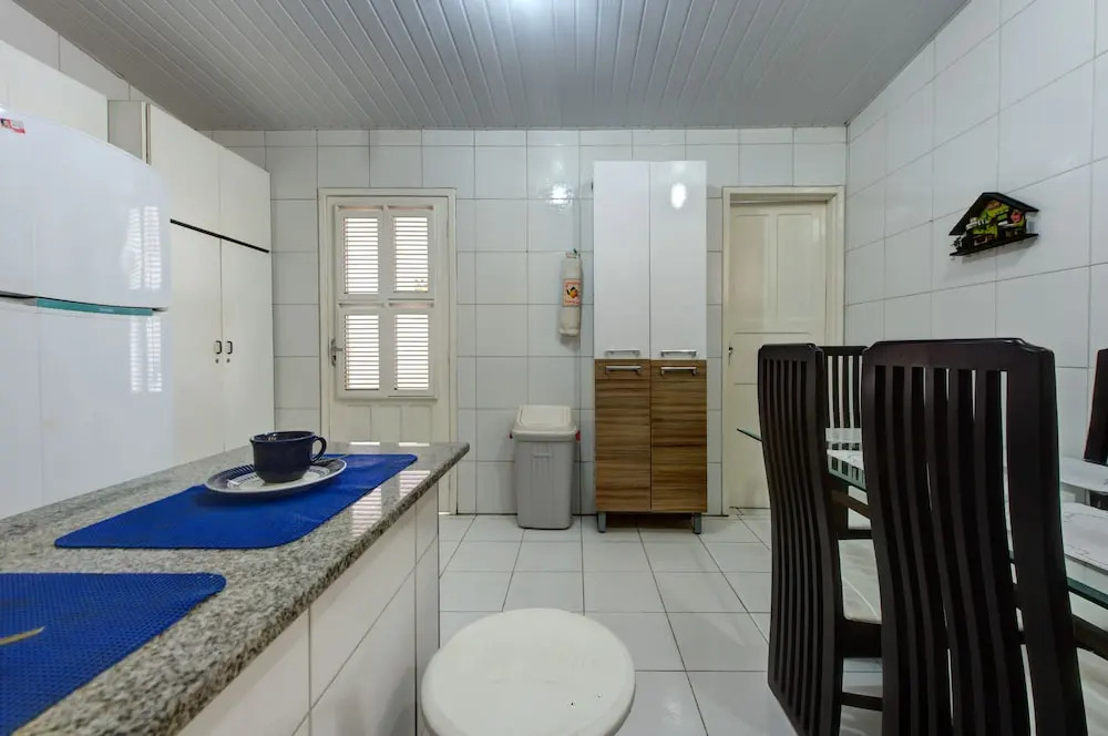 Casa com piscina privativa perto do mar