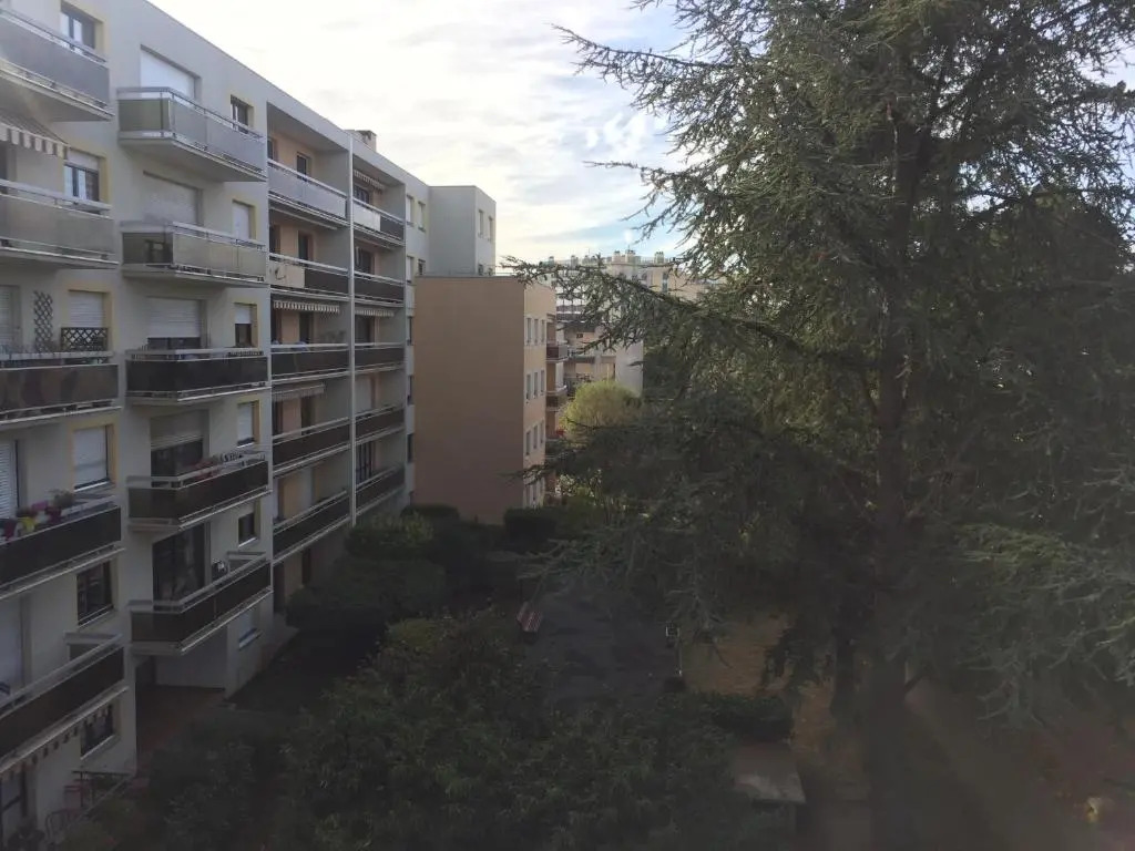 CHAMBRE a louer vue sur seine