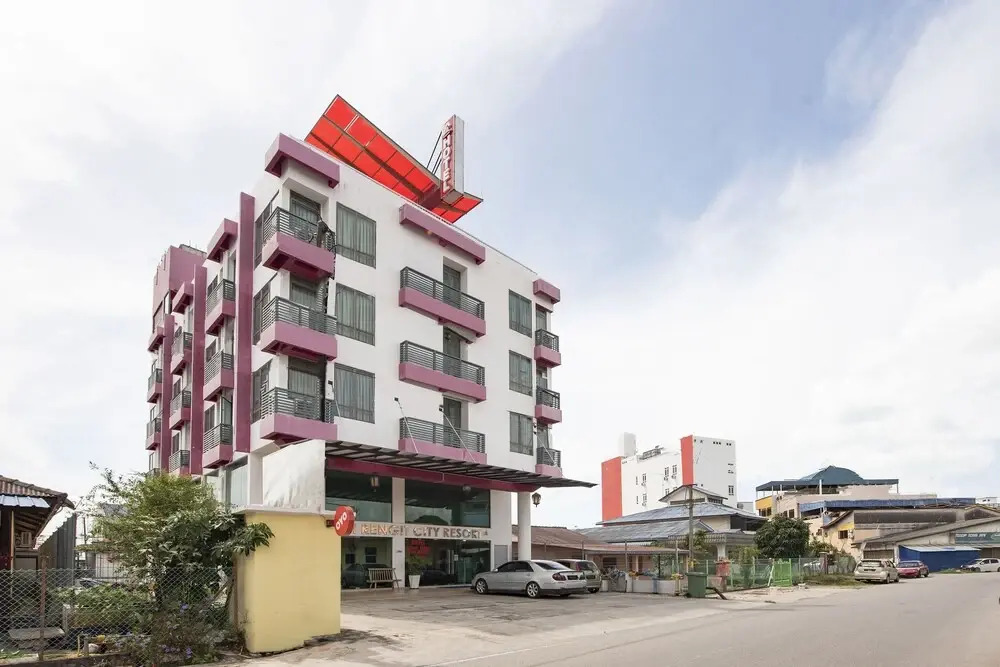 OYO 90337 Sungai Rengit City Resort 3