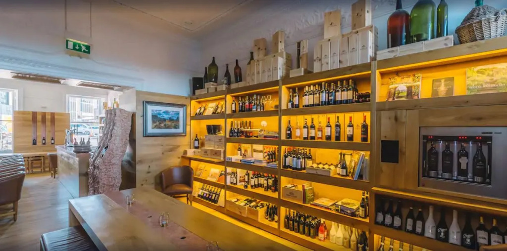 The Wine House 1821