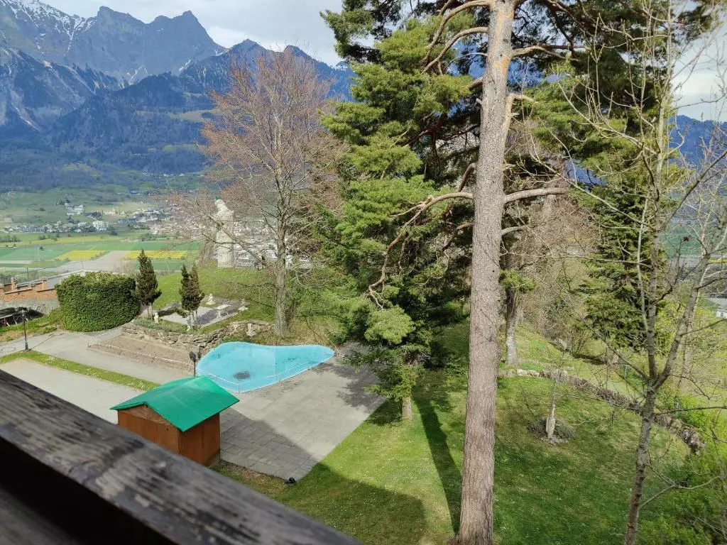 Grosse 4 Zimmer Wohnung mit traumhafter Aussicht