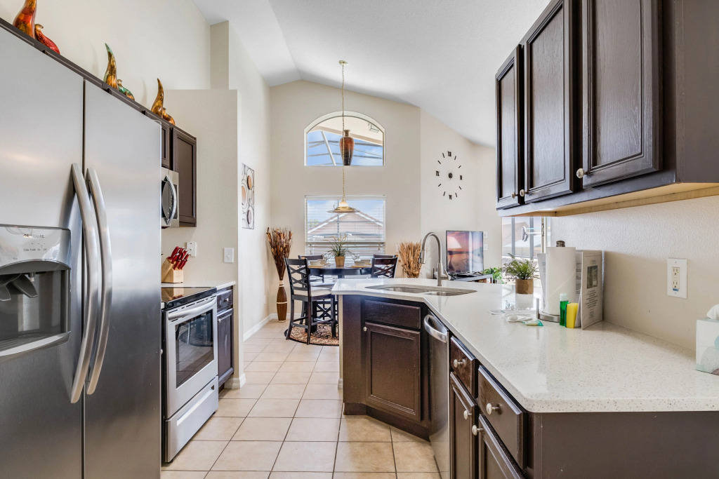 SO136CA - 4 beds pool home - Gated resort, Davenport, US