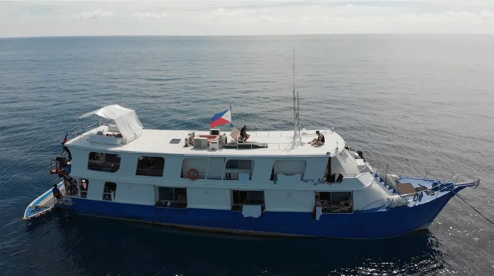 EL Nido Floating Hotel