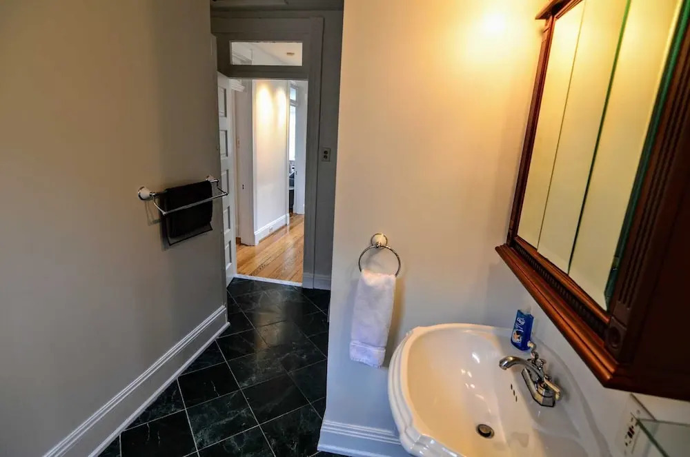 2123 R ST NW #3 - 1 Br Apts