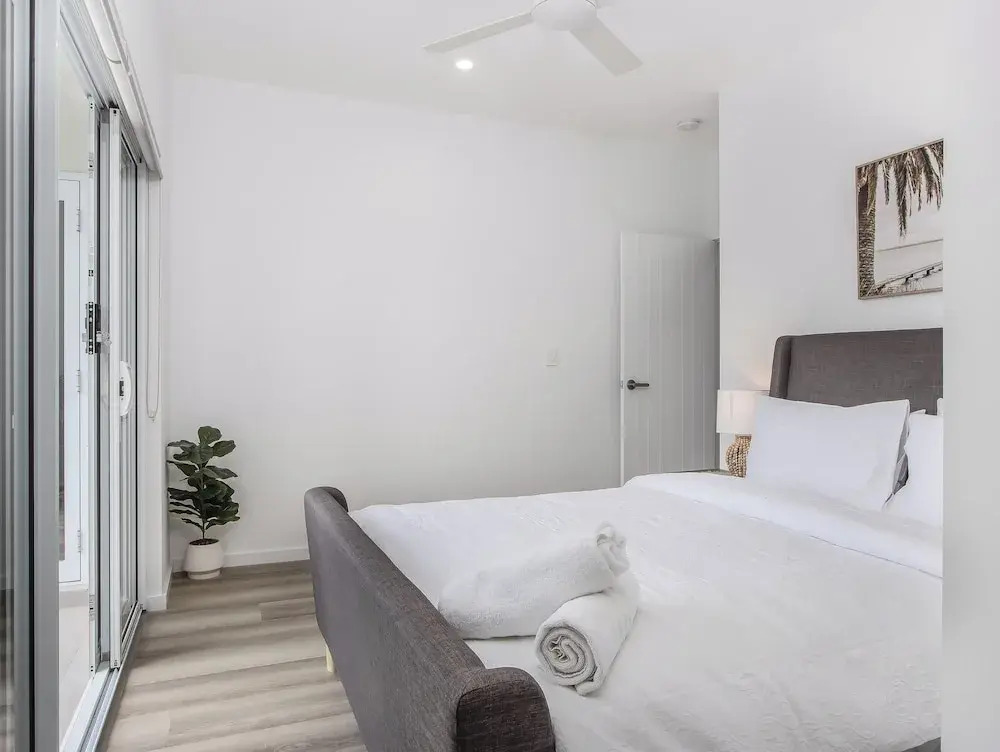 The Laneway Villas by Burleigh Letting Company
