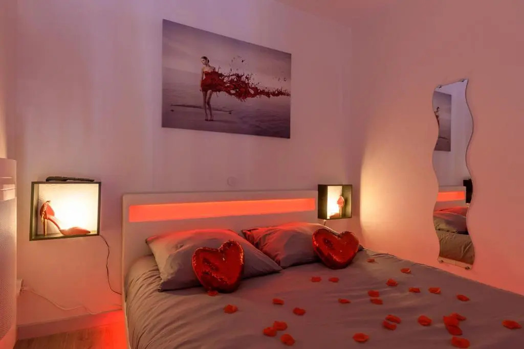 Love Room - Suite romantique avec spa privatif