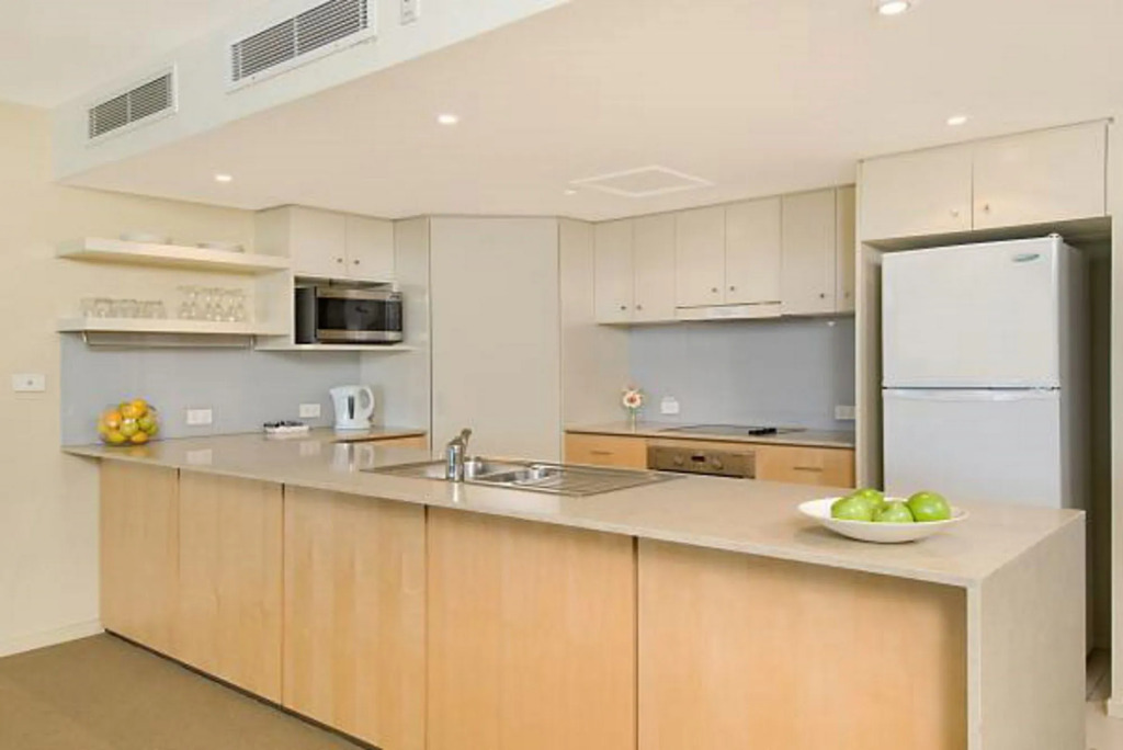 Riverside Apartments & Hotel