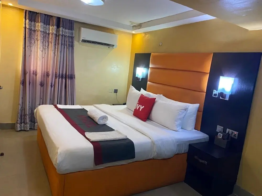 Aotel DawnCarrington Hotels & Suites