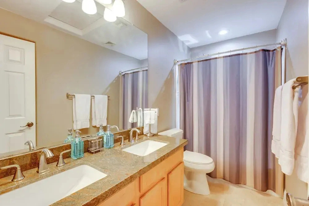 Private Yard & Fairway View: Phoenix Golf Retreat