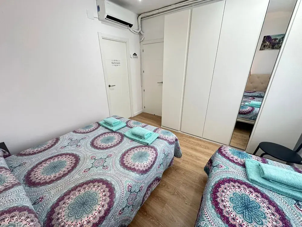 Rooms in Apartment Borrell