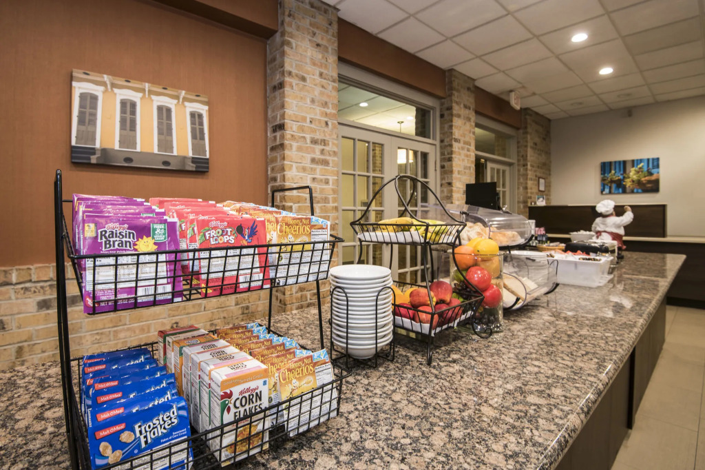 Rodeway Inn & Suites and Conference Center