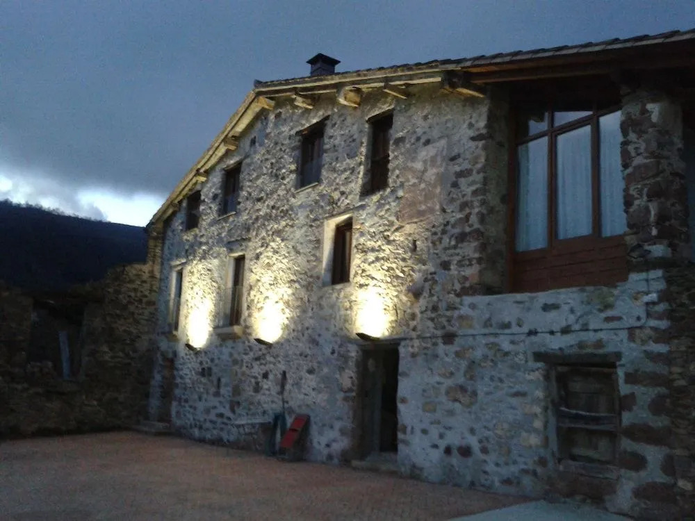 Casa Rural "Can Soler de Rocabruna" Camprodon