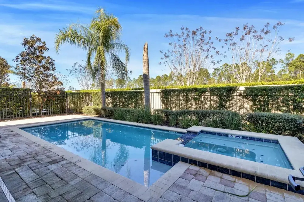 491-8-ld-private Pool With Game and Movie