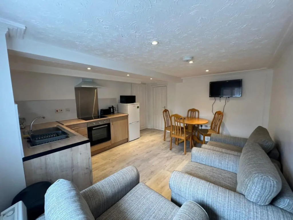 Entire Flat 1D