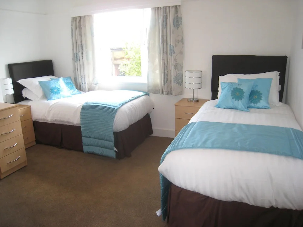 Arden Hill Farm House - Sleeps up to 16 - Snooker Table - HOT TUB
