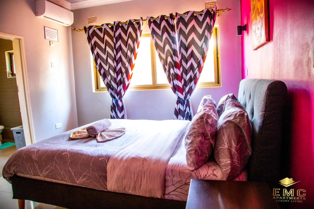 Cheerful and luxurious 4 bedroom villa with a pool.