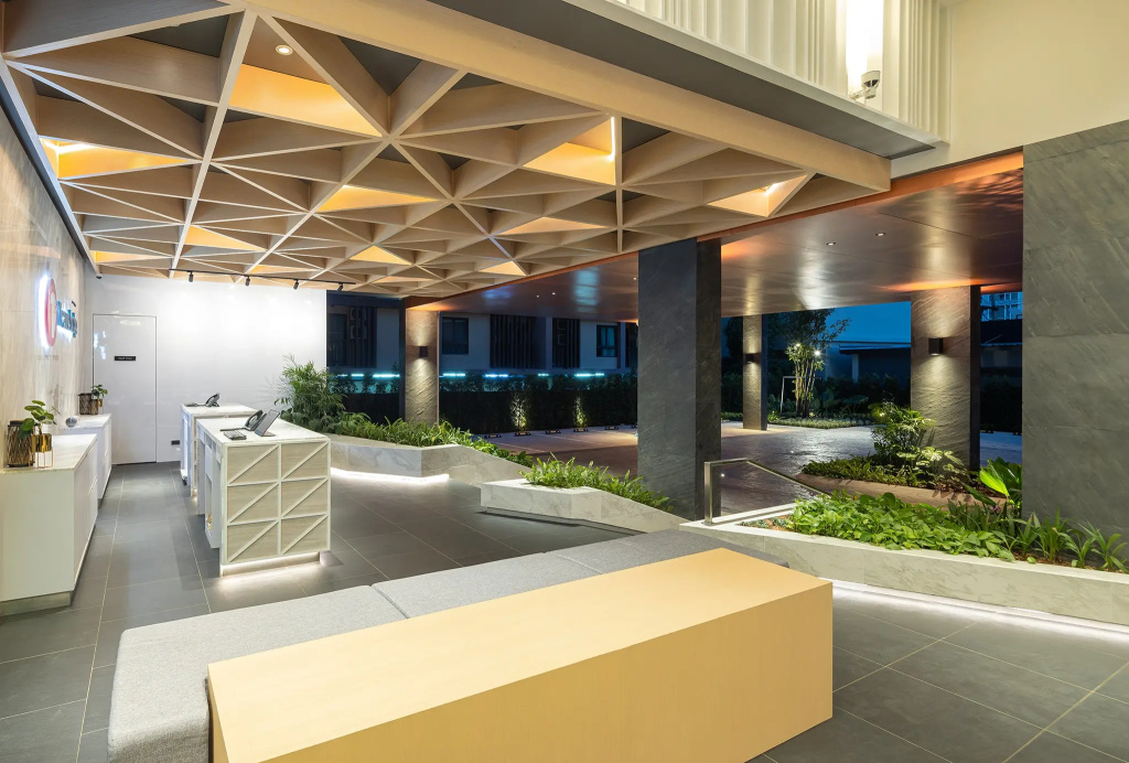 Travelodge Phuket Town