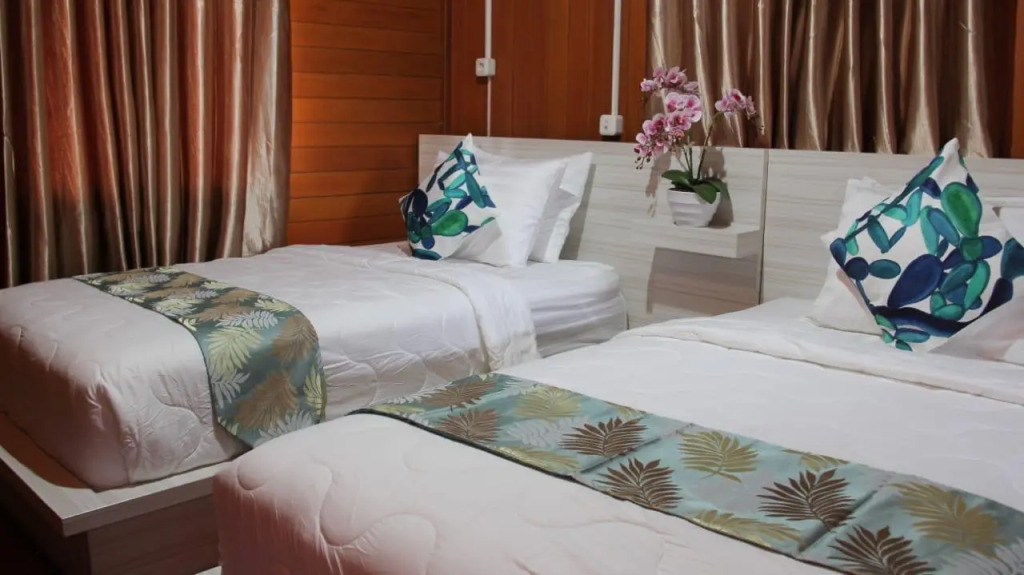 GRANADA INN PALU