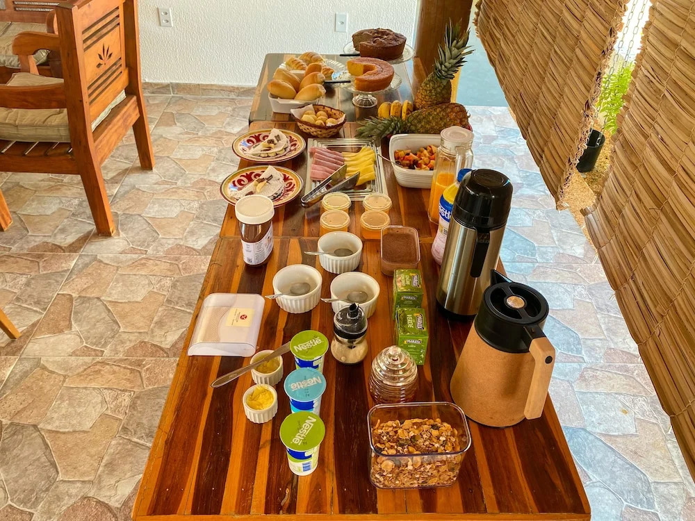 Raroguis Pousada e Café