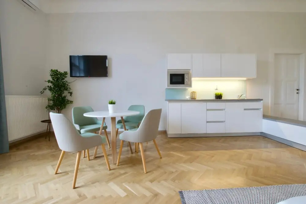 EuroPest Luxury Suites by Hi5 Apartments