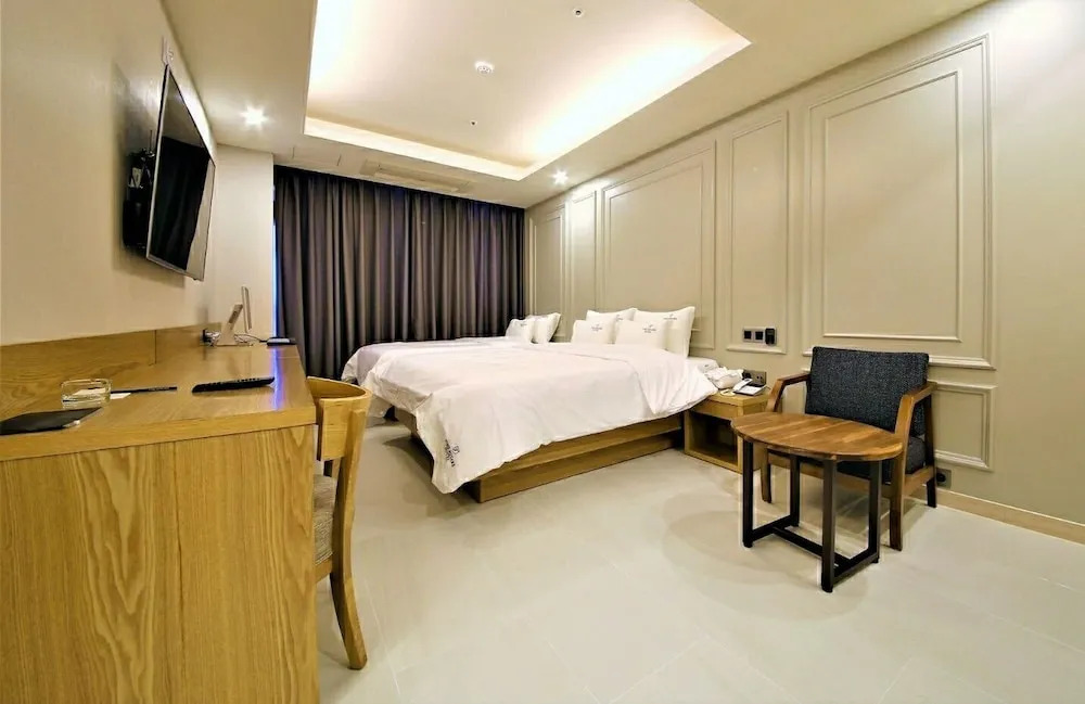 Yangsan Time Square Hotel
