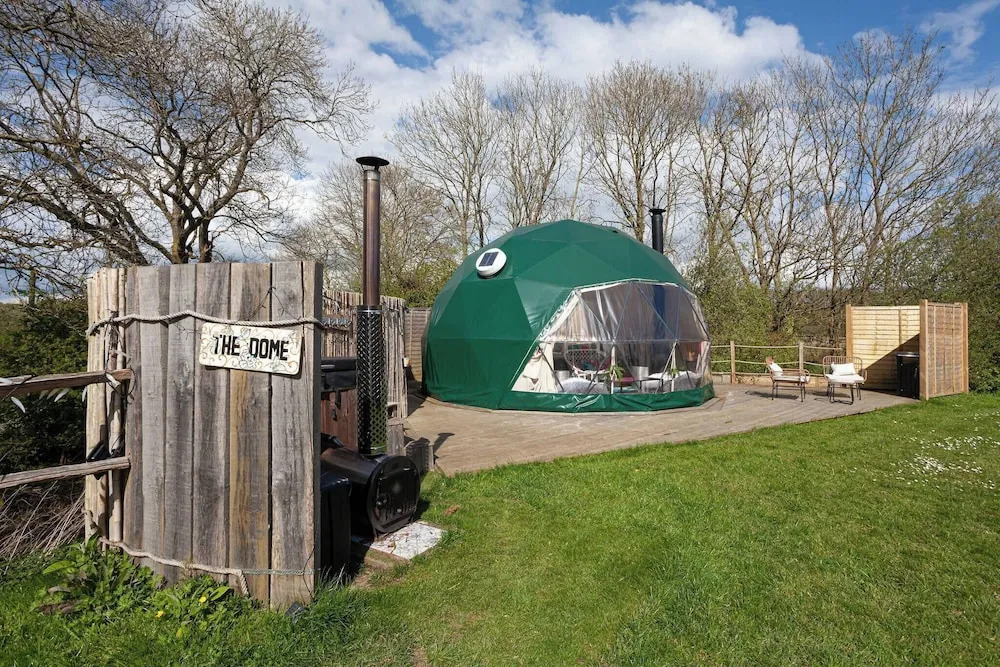 Romantic Lakeview Dome