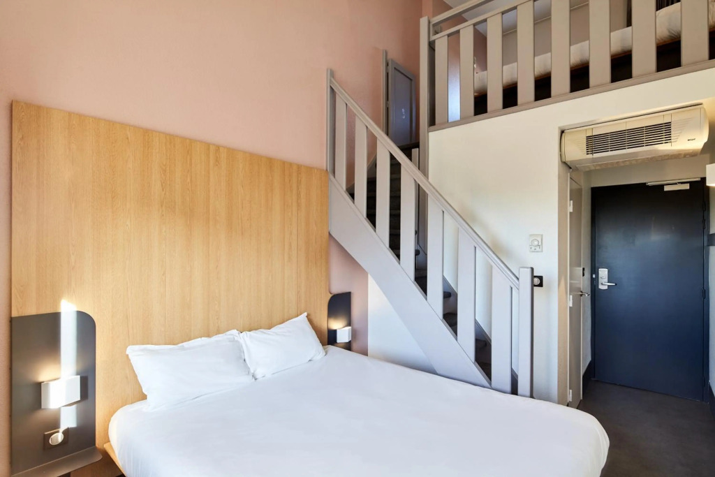 B&B HOTEL Evry Lisses 2 - 3 étoiles