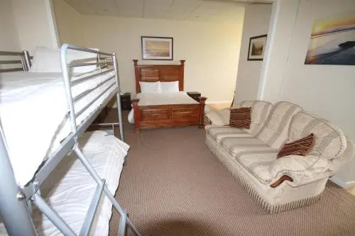 Grove Court Hotel