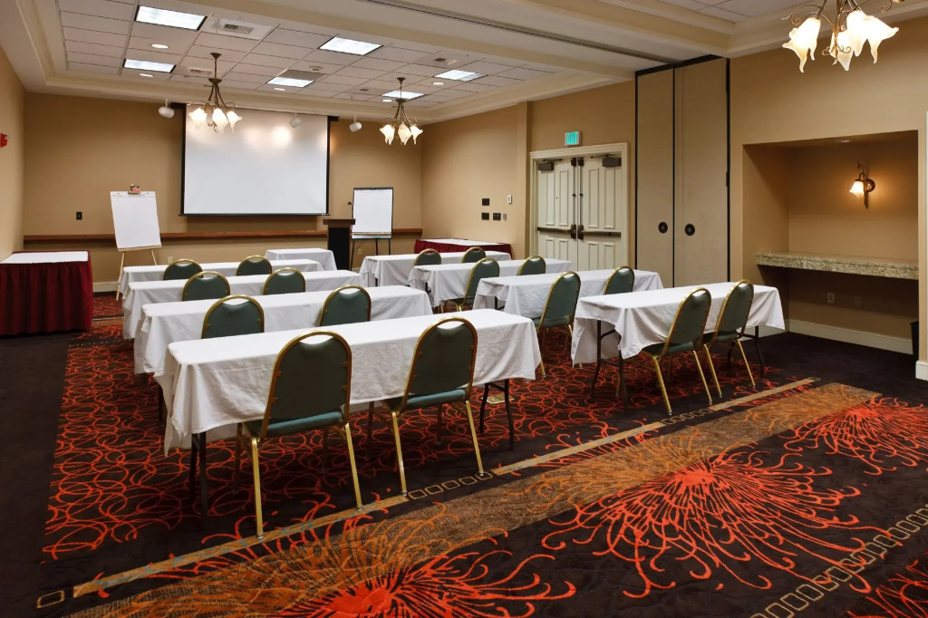 Holiday Inn Colorado Springs - Airport by IHG