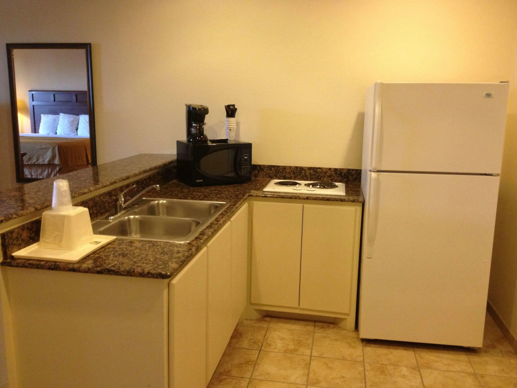 Best Western Lockhart Hotel & Suites