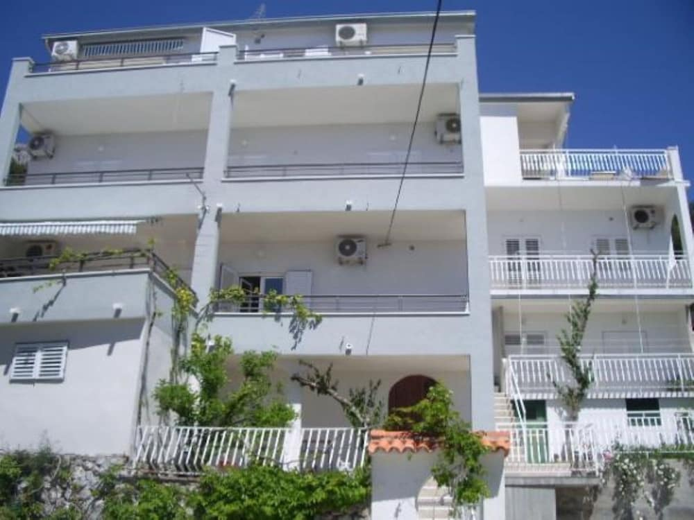 Apartments Josip