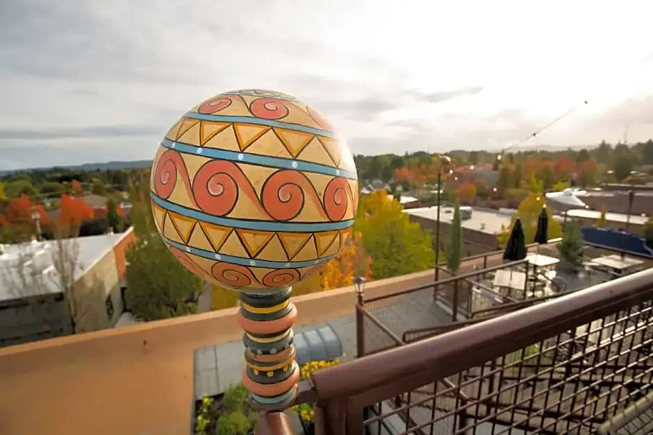McMenamins Hotel Oregon