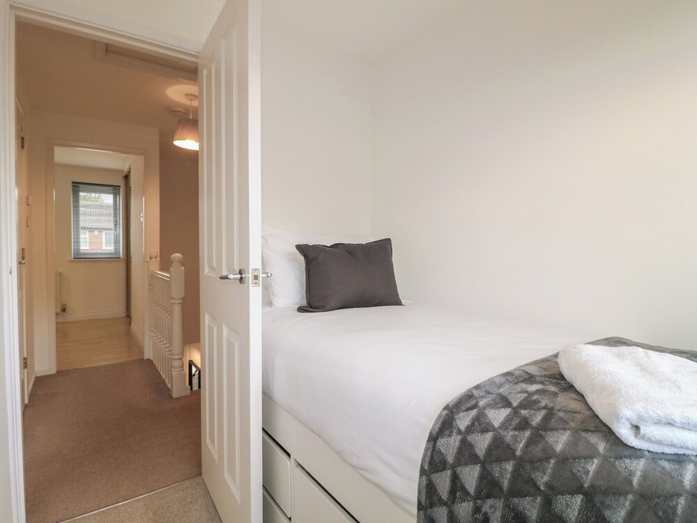 12 Gorse Lane