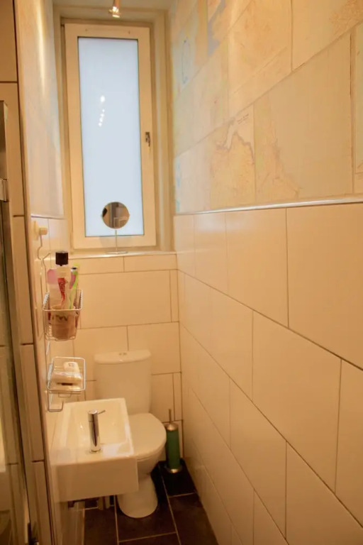 2 Bedroom Seaside Flat