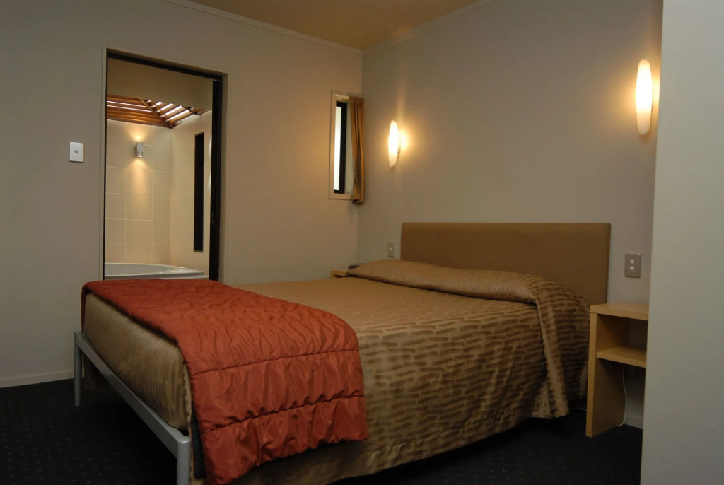 Bentleys Motor Inn