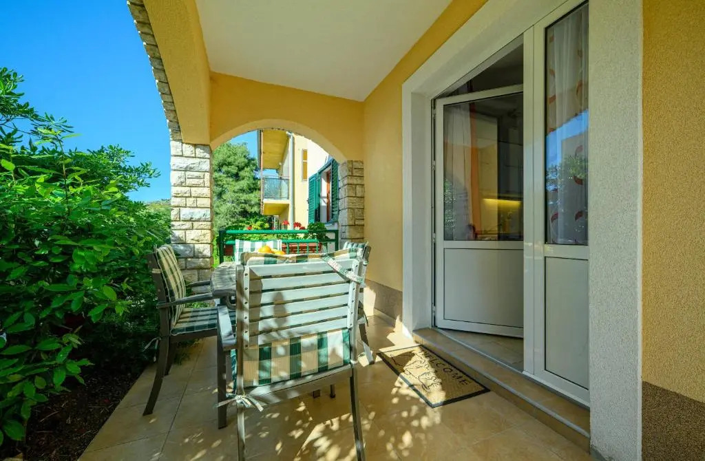 Apartments Vala