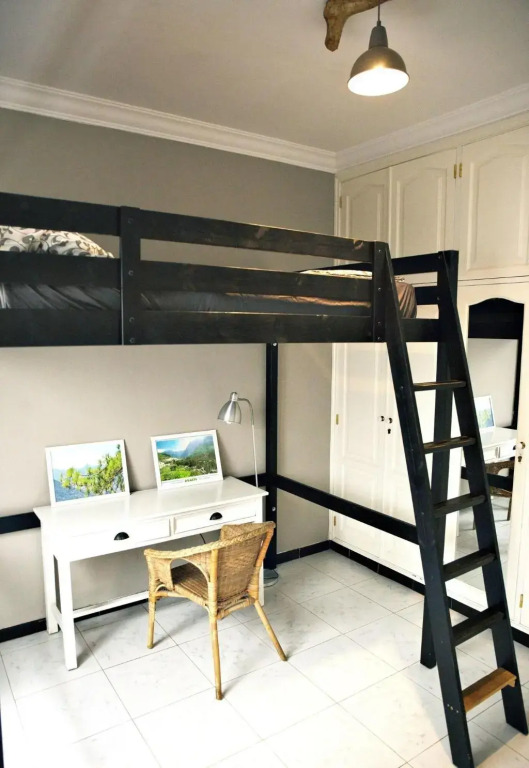 HiTide Hostel