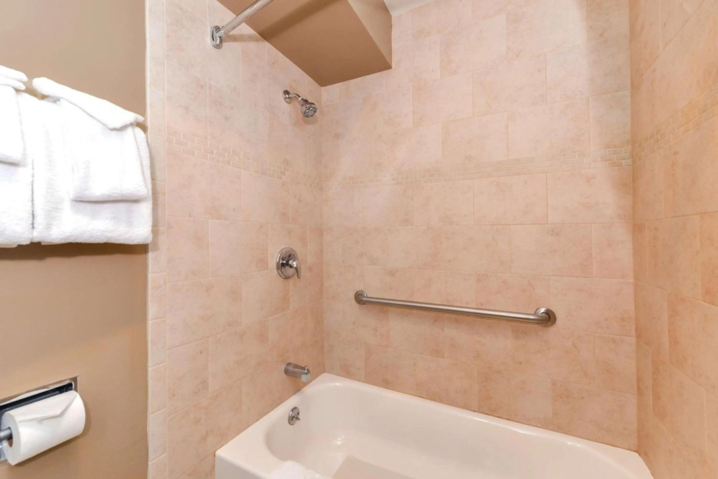 Svendsgaards Lodge- Americas Best Value Inn & Suites