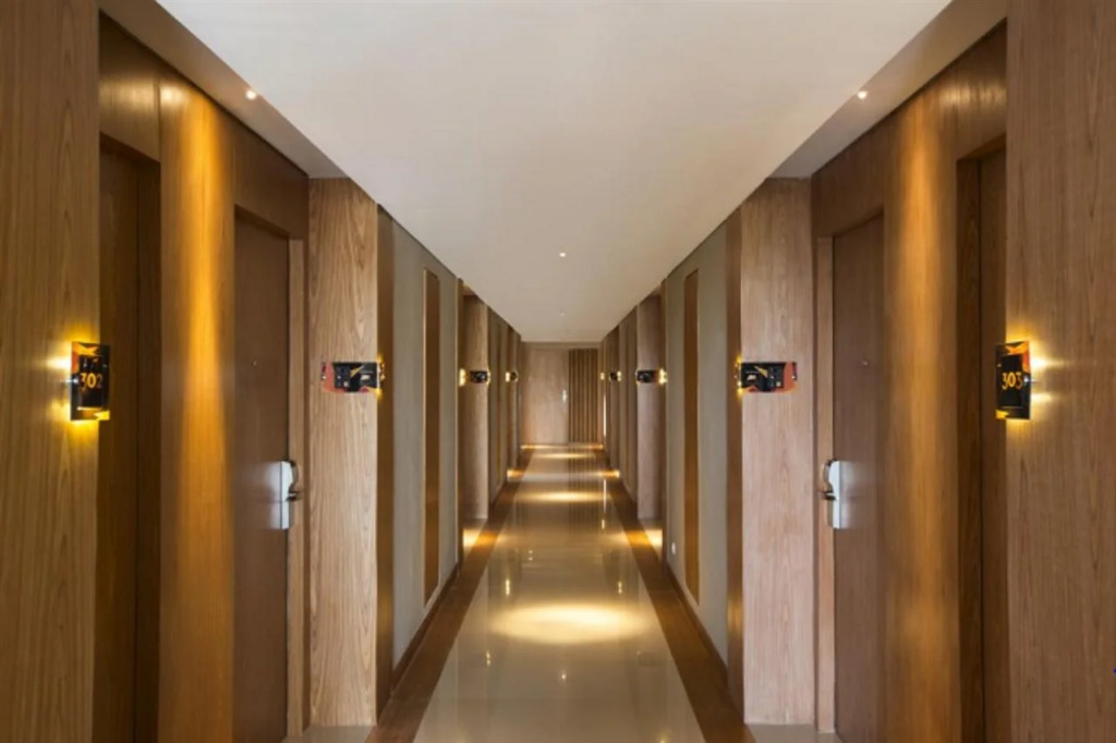 Yellow Star Ambarukmo Hotel