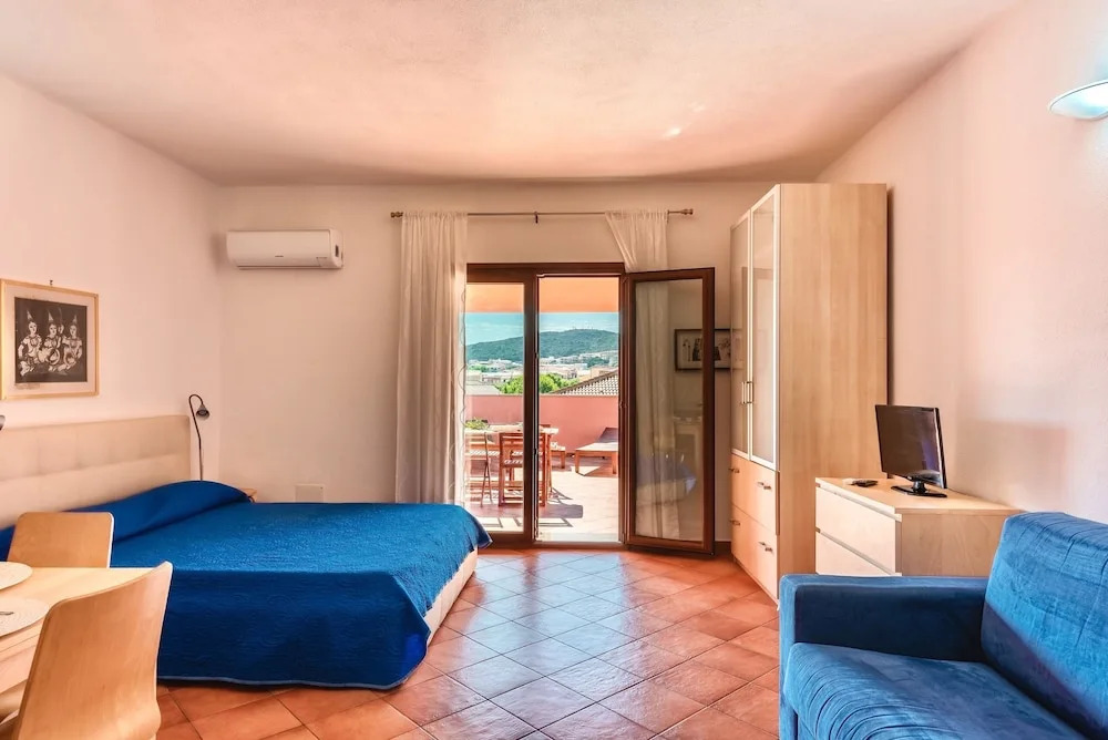 Residence con piscina a 300 mt dal mare