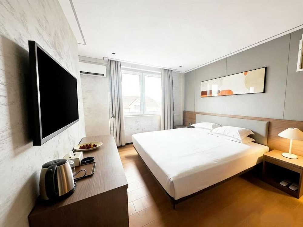 Sky Vista Hotel