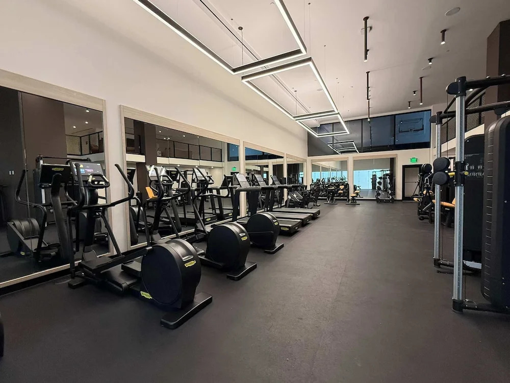 Downtown Miami 1BR Walk to Bayside Kaseya Gym Pool