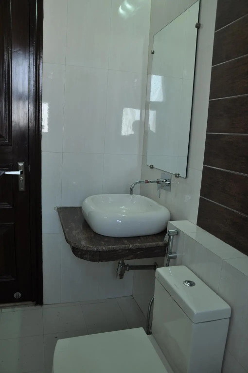 Golden Palm Suites