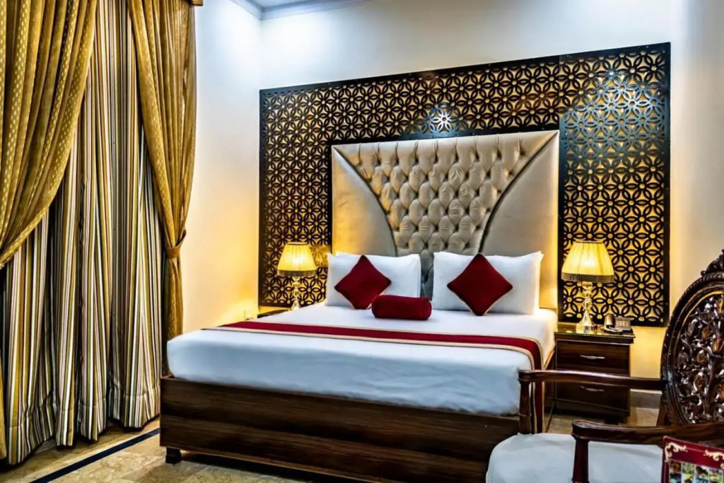 Rose Palace Hotel, Gulberg