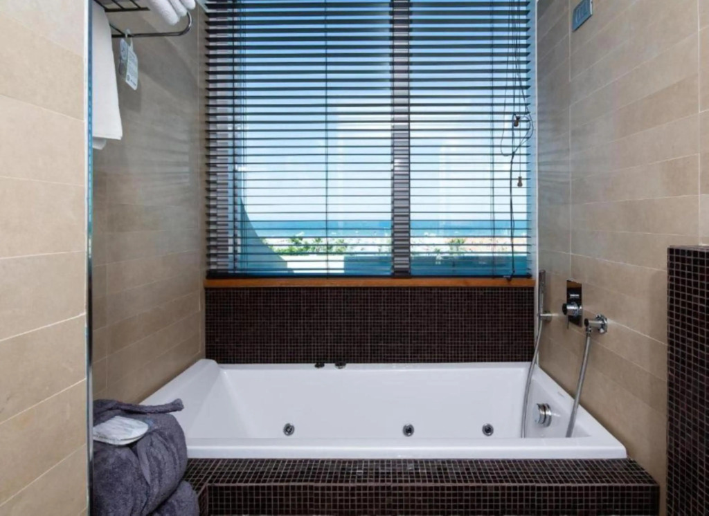 Best Western Maison B Hotel