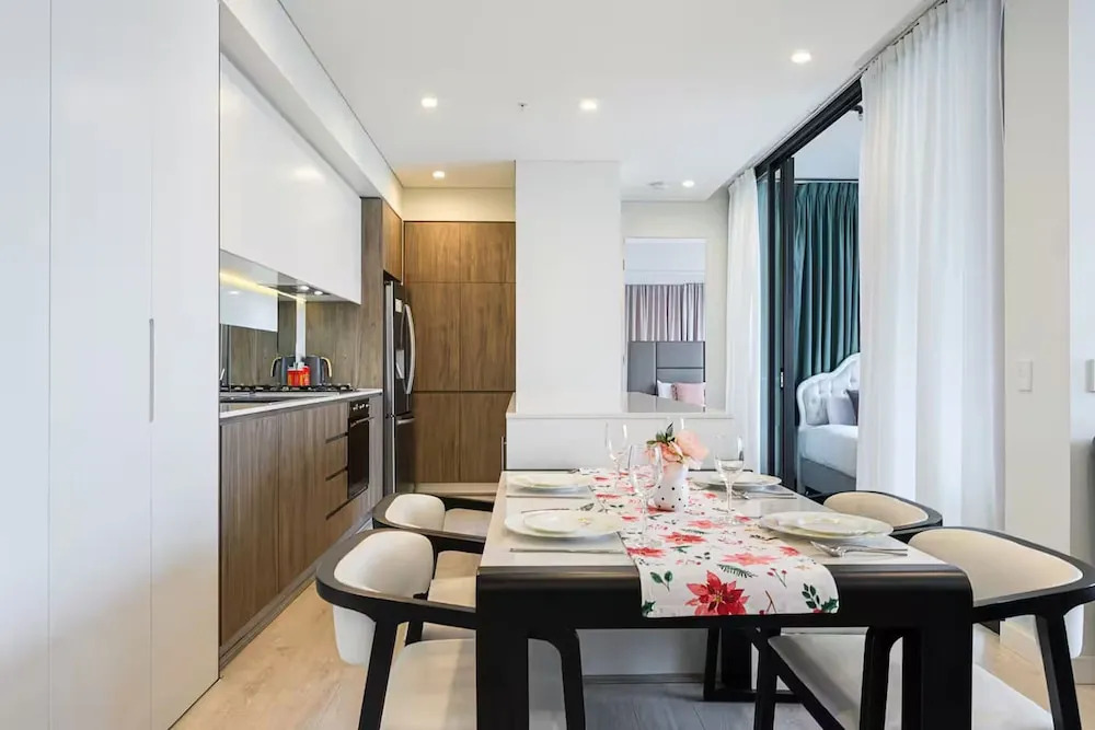 Metawisebnb Executive 2-bedroom Stadium View Apartment W Parking