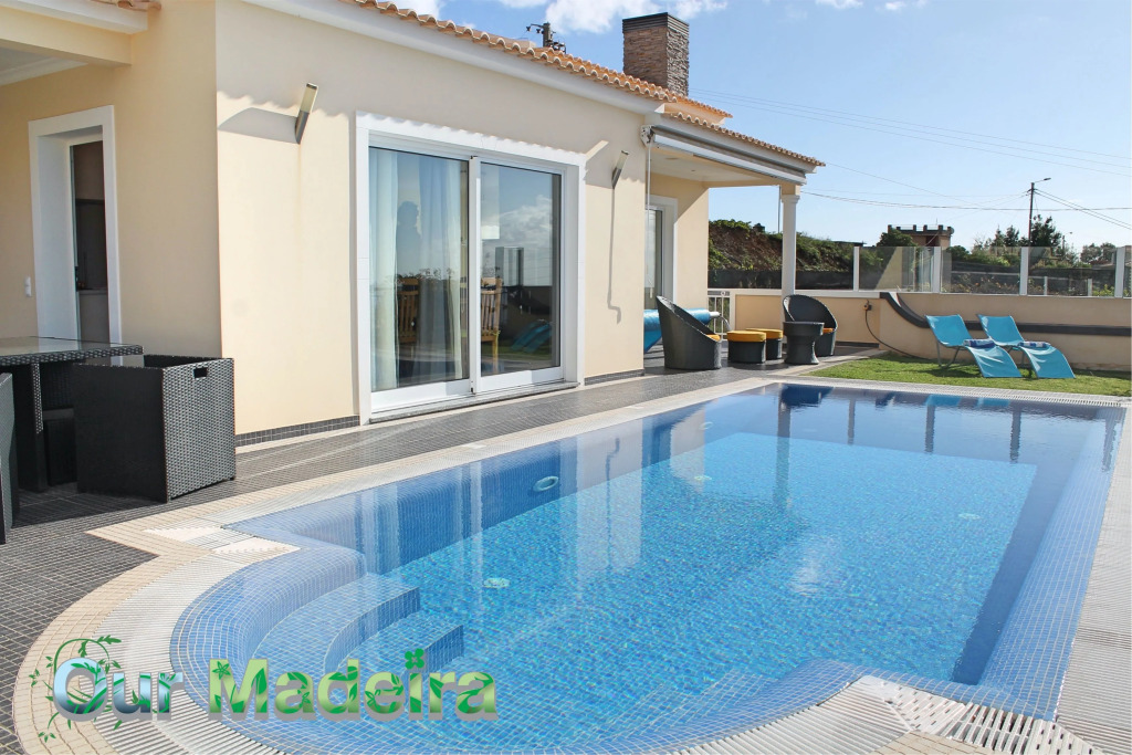 Villa, heated pool in sunny area, views of mountain and sea | Villa Dilis