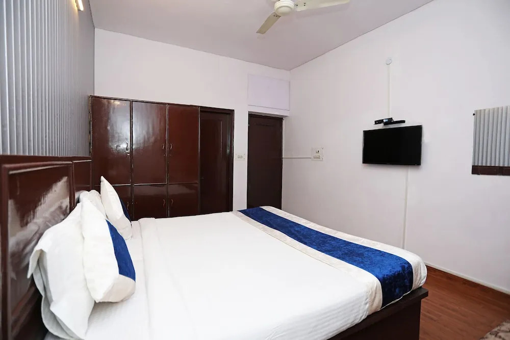 OYO 9534 Hotel Heights