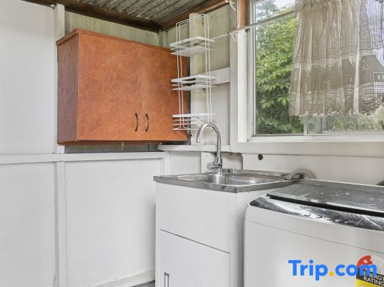 Private Room Near Bankstown Train Station & Restaurants